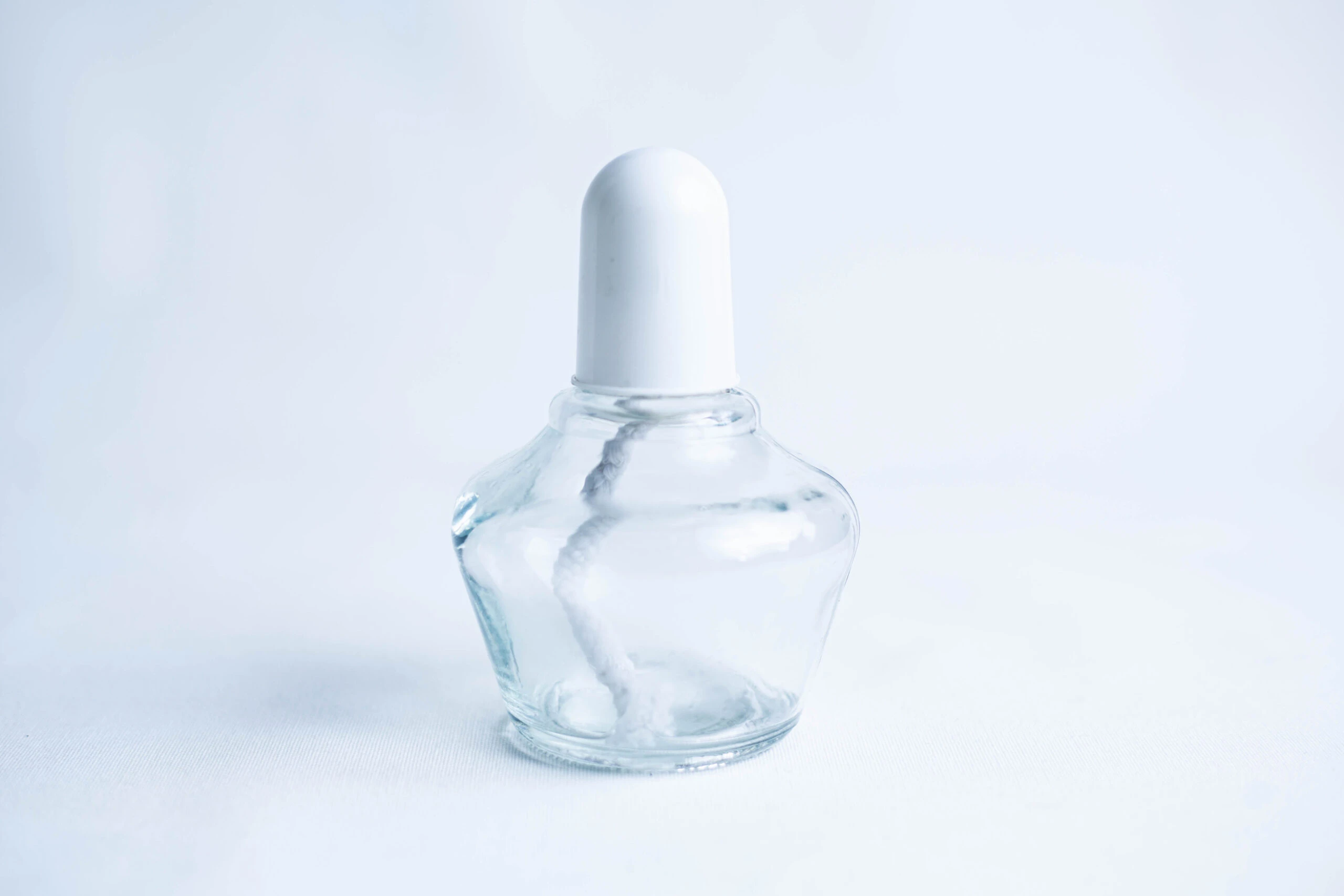 Lamp Spirit glass alcohol burner 150ml 3 Alcohol Burner with cap and wick on it