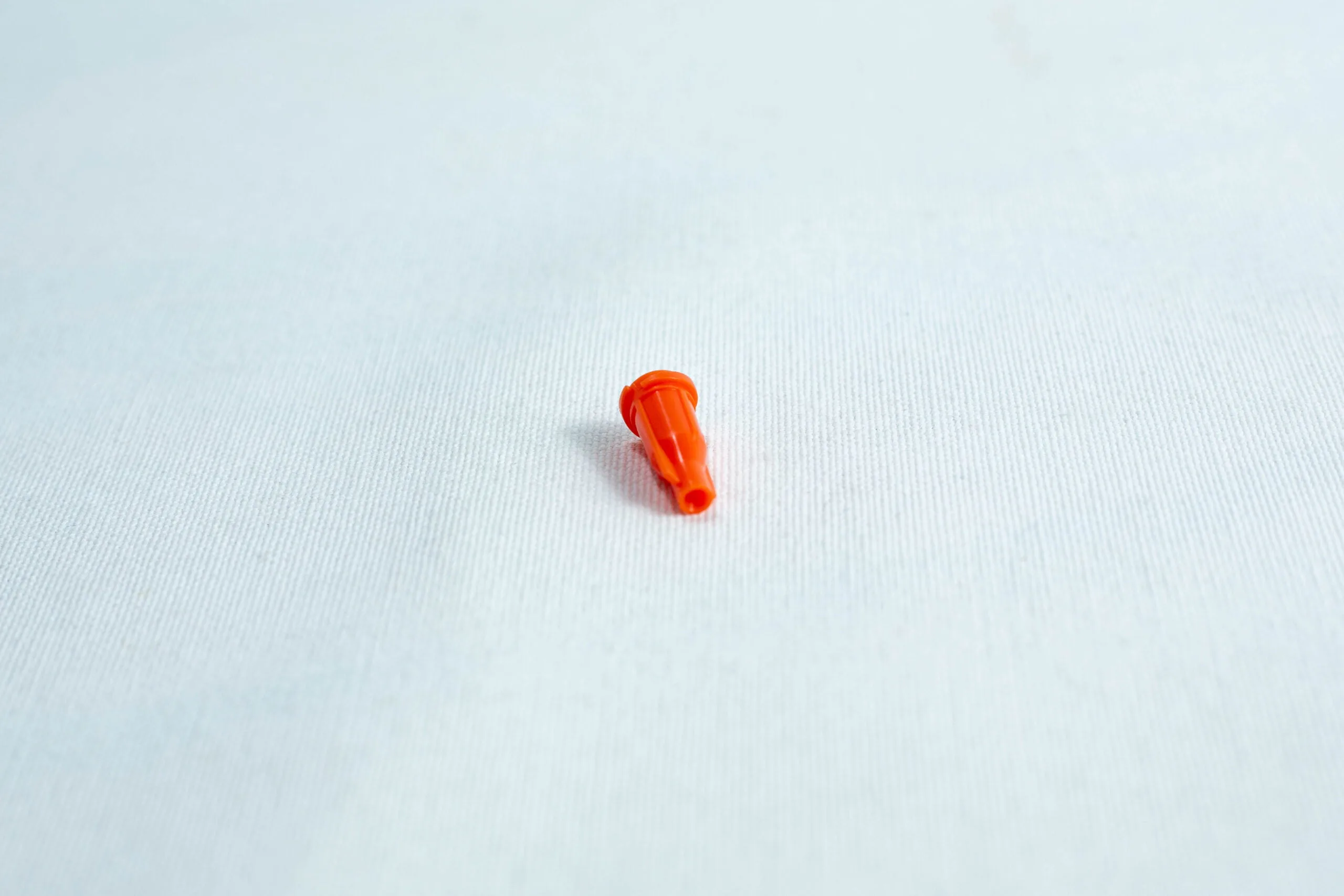 Photo Showing single Syringe Cap