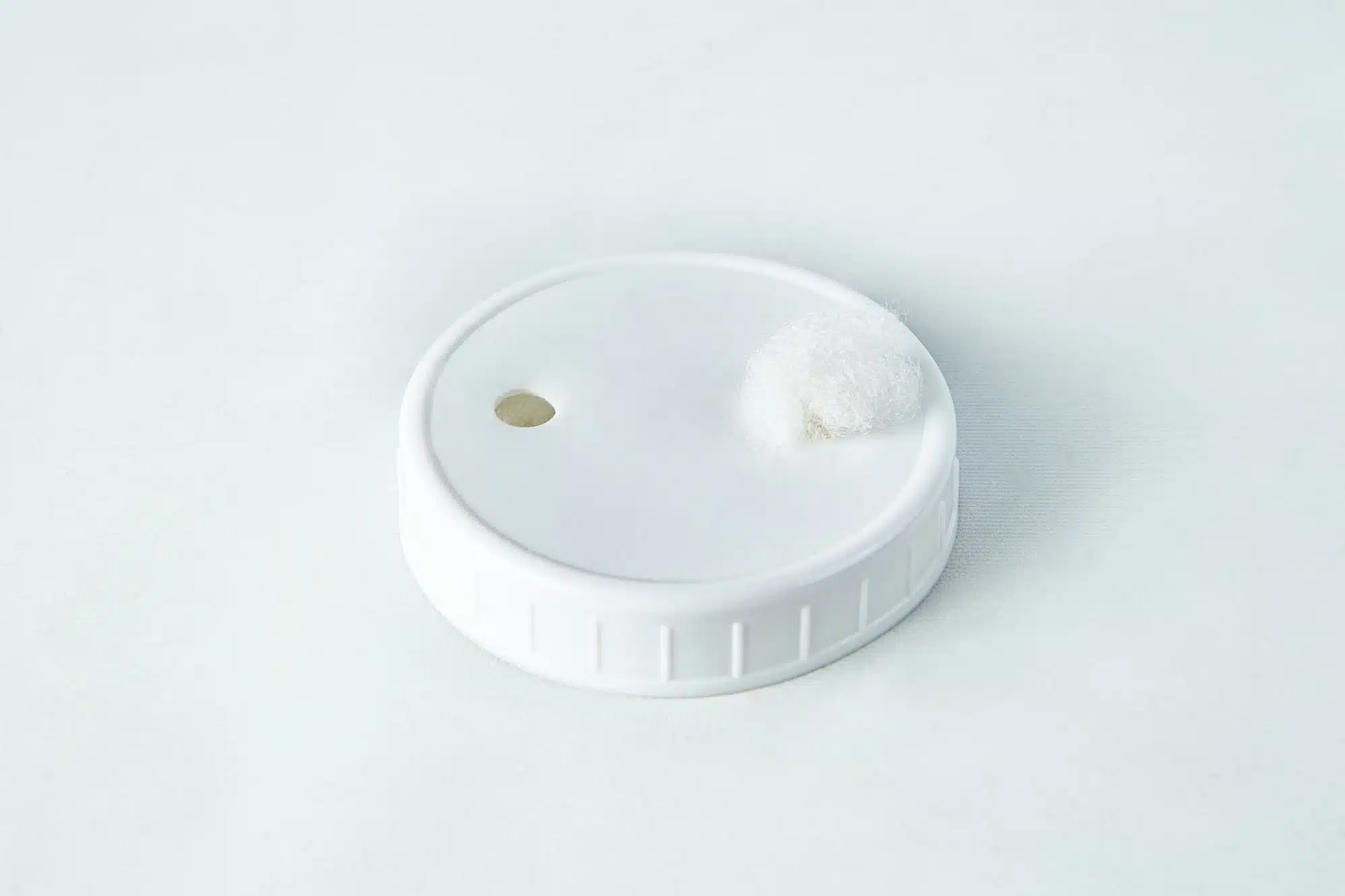 polyfill fibre on lid